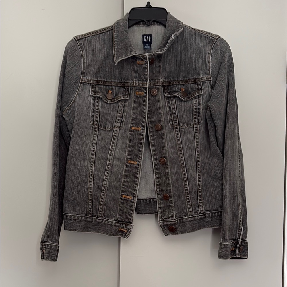 GAP Gray Jean Jacket Classic Denim Style